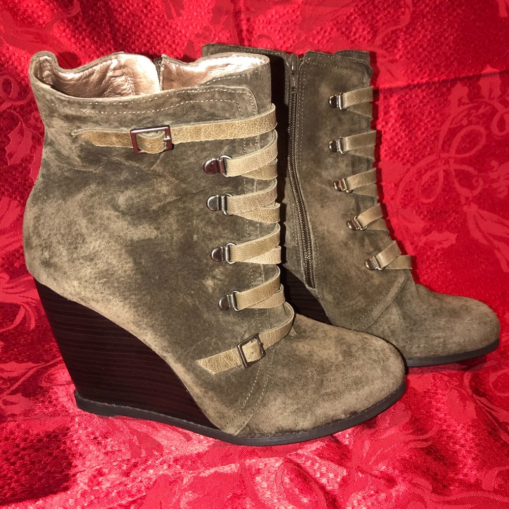 Women’s beige suede boots